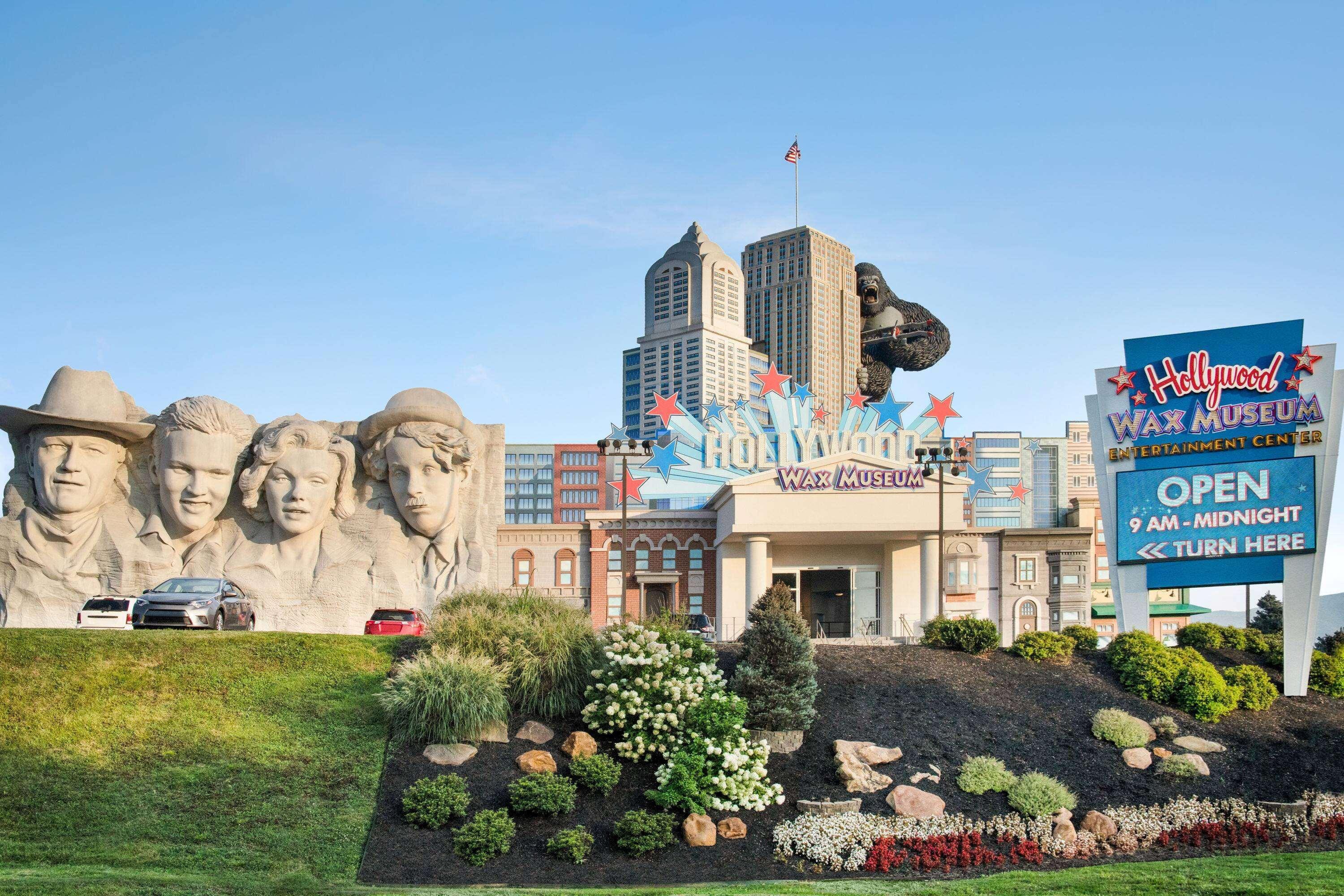 Отель Ramada By Wyndham Pigeon Forge North Экстерьер фото